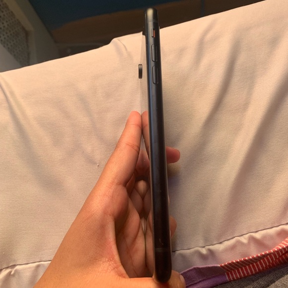 iPhone XR brand new - Picture 5 of 7